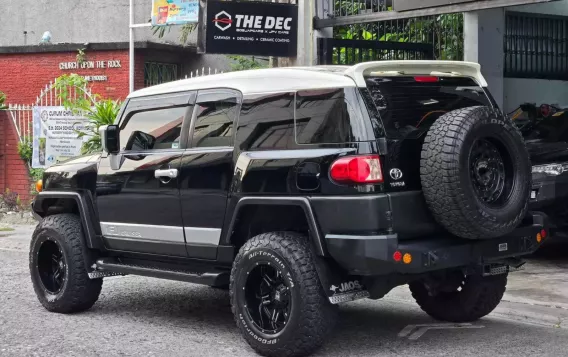 2015 Toyota FJ Cruiser  4.0L V6 in Manila, Metro Manila-8