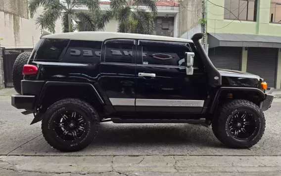 2015 Toyota FJ Cruiser  4.0L V6 in Manila, Metro Manila-16