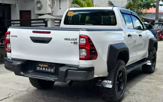 2020 Toyota Hilux Conquest 2.8 4x4 AT in Manila, Metro Manila-9