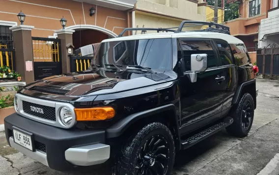 2014 Toyota FJ Cruiser  4.0L V6 in Quezon City, Metro Manila-14