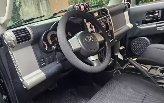 2014 Toyota FJ Cruiser  4.0L V6 in Quezon City, Metro Manila-3