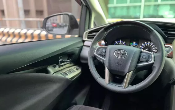 2018 Toyota Innova  2.8 V Diesel AT in Makati, Metro Manila-18