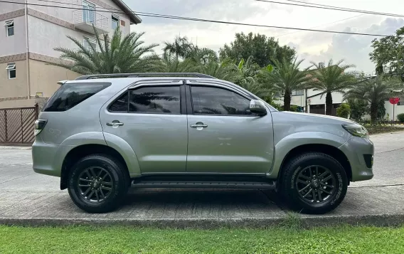 2016 Toyota Fortuner  2.7 G Gas A/T in Las Piñas, Metro Manila-6