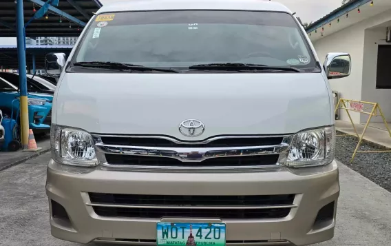 2014 Toyota Hiace  GL Grandia 3.0 M/T 2-Tone in Pasay, Metro Manila-1