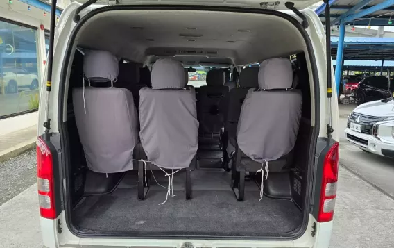 2014 Toyota Hiace  GL Grandia 3.0 M/T 2-Tone in Pasay, Metro Manila-9