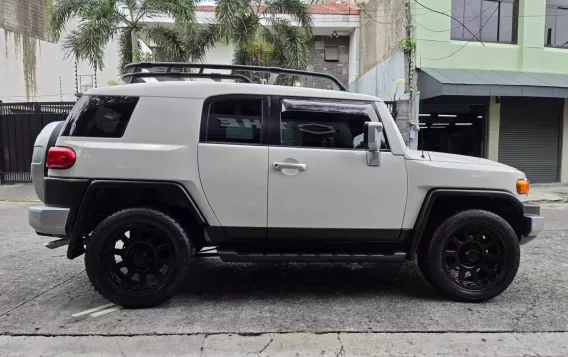 2016 Toyota FJ Cruiser  4.0L V6 in Manila, Metro Manila-9