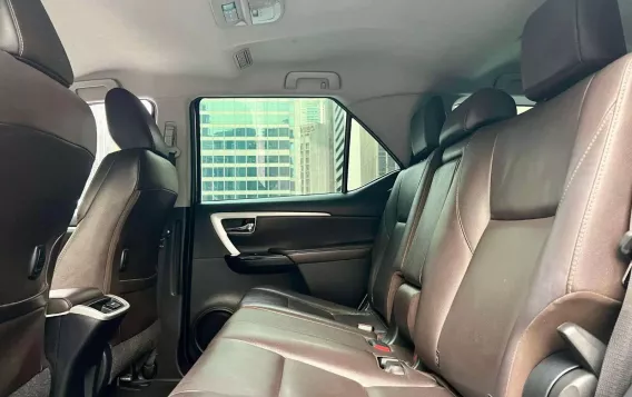 2016 Toyota Fortuner  2.4 V Diesel 4x2 AT in Makati, Metro Manila-9