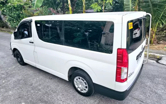 2022 Toyota Hiace  Commuter Deluxe in Bacoor, Cavite-4