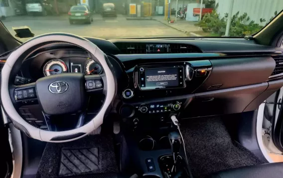 2020 Toyota Hilux in Mandaue, Cebu-6