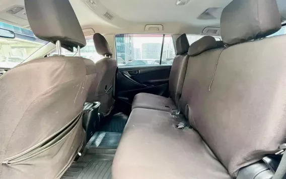 2019 Toyota Innova  2.8 E Diesel AT in Makati, Metro Manila-5