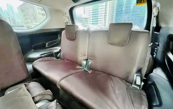 2019 Toyota Innova  2.8 E Diesel AT in Makati, Metro Manila-9