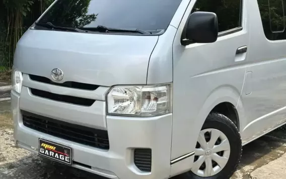 2016 Toyota Hiace  Commuter 3.0 M/T in Manila, Metro Manila-6