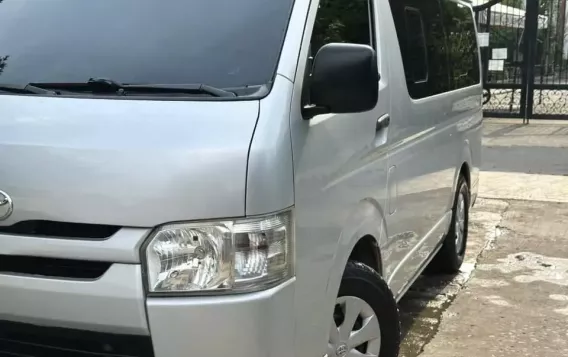 2016 Toyota Hiace  Commuter 3.0 M/T in Manila, Metro Manila-8