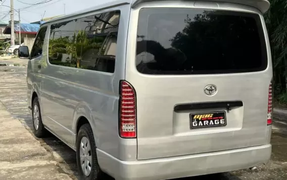 2016 Toyota Hiace  Commuter 3.0 M/T in Manila, Metro Manila-9