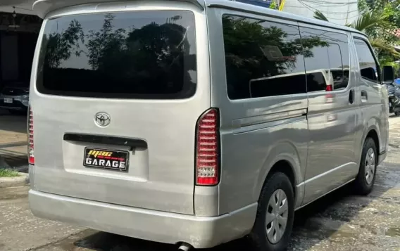 2016 Toyota Hiace  Commuter 3.0 M/T in Manila, Metro Manila-10