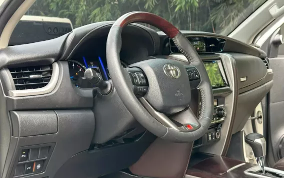 2019 Toyota Fortuner 2.4 V Pearl Diesel 4x2 AT in Manila, Metro Manila-5