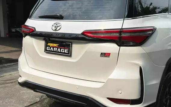 2019 Toyota Fortuner 2.4 V Pearl Diesel 4x2 AT in Manila, Metro Manila-7