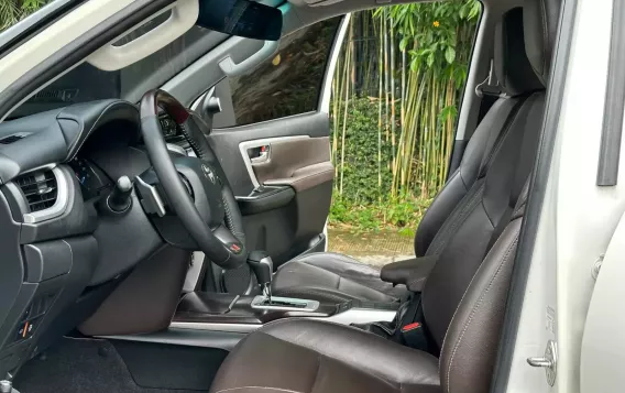 2019 Toyota Fortuner 2.4 V Pearl Diesel 4x2 AT in Manila, Metro Manila-9