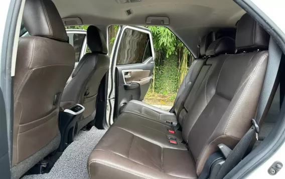 2019 Toyota Fortuner 2.4 V Pearl Diesel 4x2 AT in Manila, Metro Manila-12