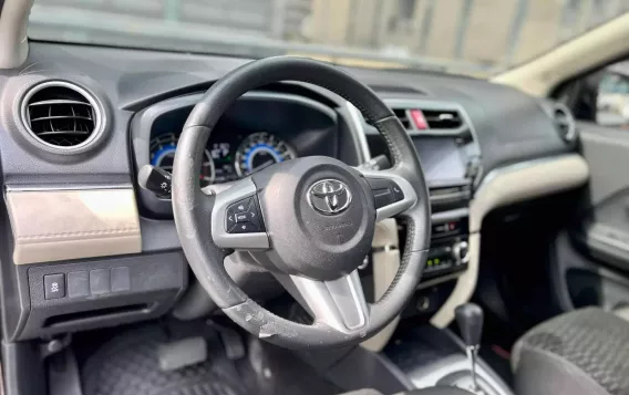 2018 Toyota Rush  1.5 G AT in Makati, Metro Manila-19