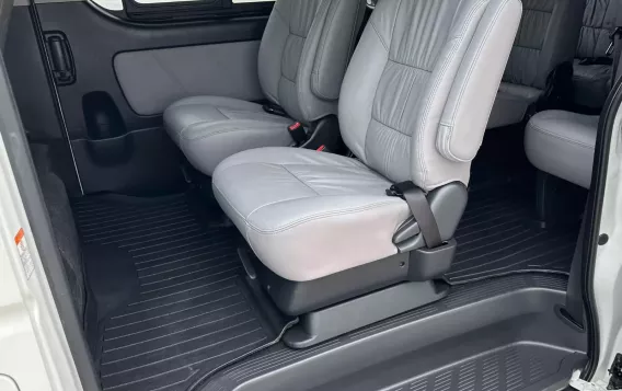 2019 Toyota Hiace  Super Grandia (Leather) 3.0 A/T Monotone in Manila, Metro Manila-9