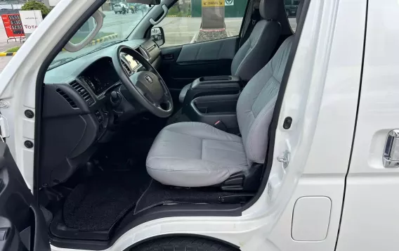 2019 Toyota Hiace  Super Grandia (Leather) 3.0 A/T Monotone in Manila, Metro Manila-11