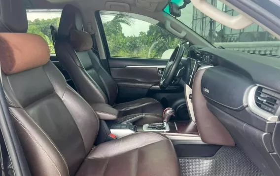 2018 Toyota Fortuner  2.4 V Diesel 4x2 AT in Manila, Metro Manila-12