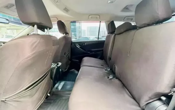 2019 Toyota Innova  2.8 E Diesel AT in Makati, Metro Manila-6