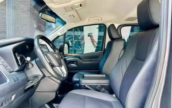 2020 Toyota Hiace Super Grandia in Makati, Metro Manila-5