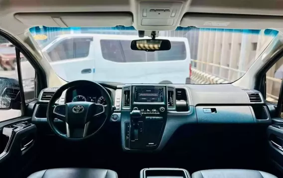 2020 Toyota Hiace Super Grandia in Makati, Metro Manila-7