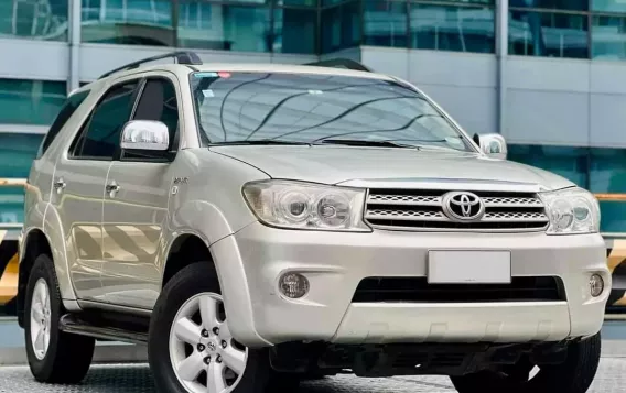 2011 Toyota Fortuner in Makati, Metro Manila-1