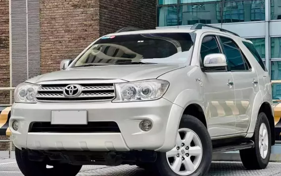 2011 Toyota Fortuner in Makati, Metro Manila-2