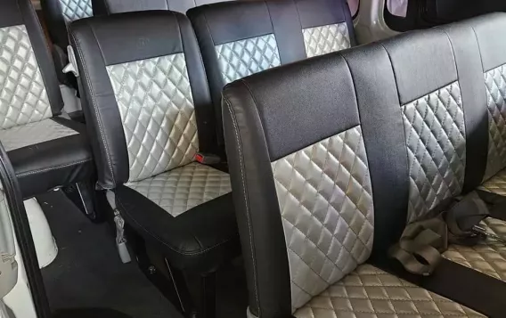 2021 Toyota Hiace  Commuter 3.0 M/T in Quezon City, Metro Manila-7