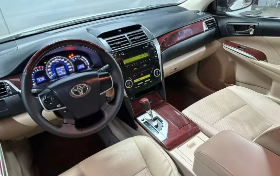 2013 Toyota Camry  2.5 V in Manila, Metro Manila-16