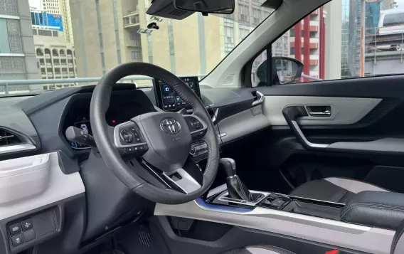 2022 Toyota Veloz in Makati, Metro Manila-18