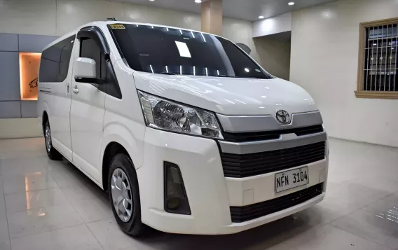 2020 Toyota Hiace  Commuter Deluxe in Lemery, Batangas-4