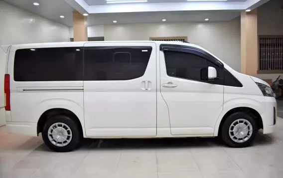 2020 Toyota Hiace  Commuter Deluxe in Lemery, Batangas-8