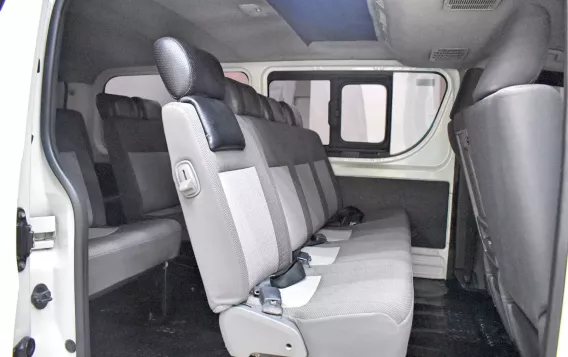 2020 Toyota Hiace  Commuter Deluxe in Lemery, Batangas-13