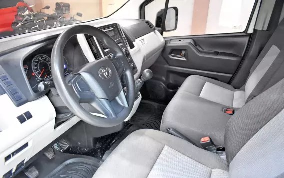 2020 Toyota Hiace  Commuter Deluxe in Lemery, Batangas-17