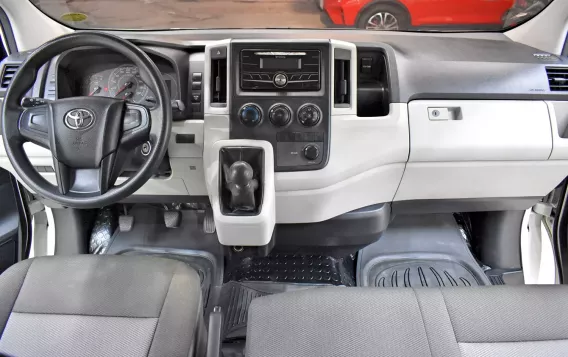 2020 Toyota Hiace  Commuter Deluxe in Lemery, Batangas-26