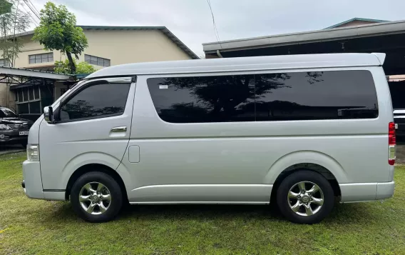 2018 Toyota Hiace  GL Grandia M/T in Manila, Metro Manila-8