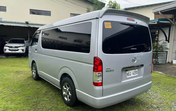 2018 Toyota Hiace  GL Grandia M/T in Manila, Metro Manila-11