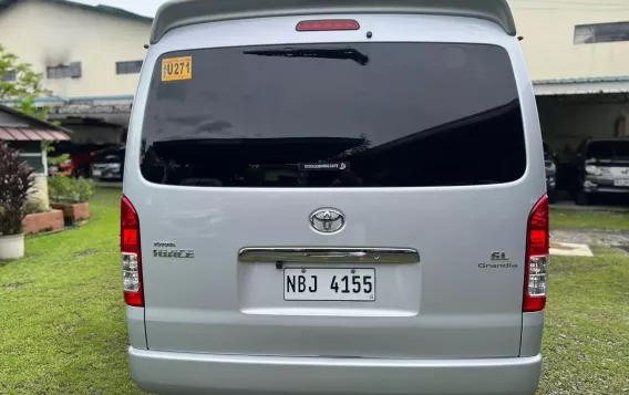 2018 Toyota Hiace  GL Grandia M/T in Manila, Metro Manila-13