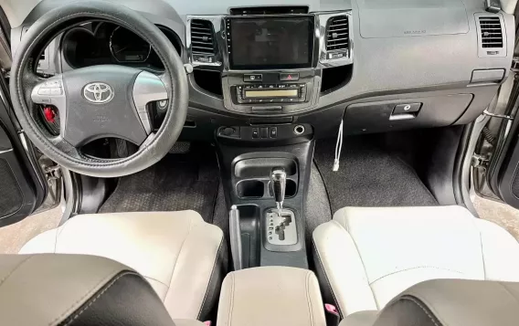 2015 Toyota Fortuner  2.7 G Gas A/T in Las Piñas, Metro Manila-10