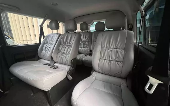 2013 Toyota Hiace  Super Grandia (Leather) 2.5 A/T 2-Tone in Makati, Metro Manila-13