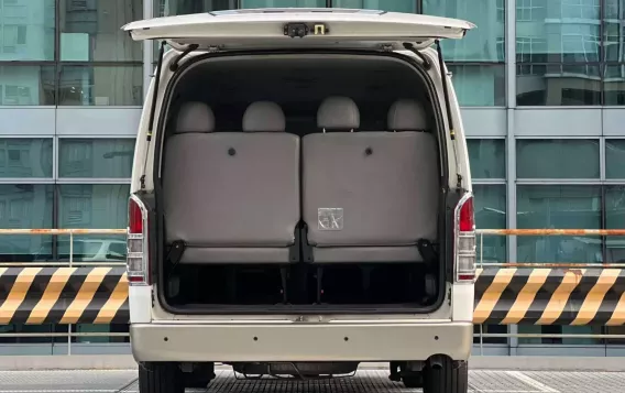 2013 Toyota Hiace Super Grandia in Makati, Metro Manila-12