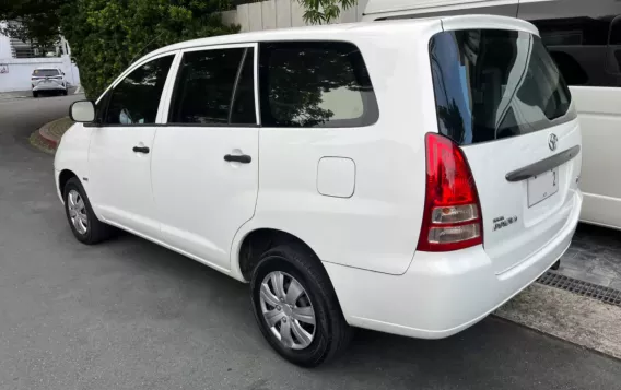 2005 Toyota Innova  2.0 J Gas MT in Makati, Metro Manila-2