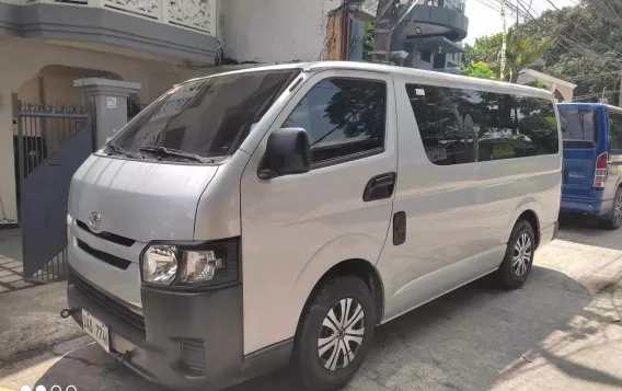 2020 Toyota Hiace  Commuter 3.0 M/T in Las Piñas, Metro Manila-5