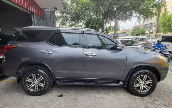 2017 Toyota Fortuner  2.4 G Diesel 4x2 AT in Las Piñas, Metro Manila-6