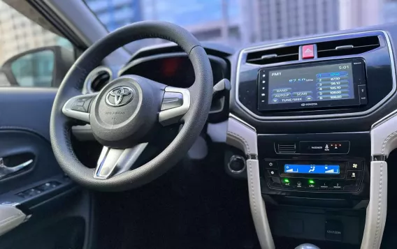 2019 Toyota Rush  1.5 E MT in Makati, Metro Manila-9